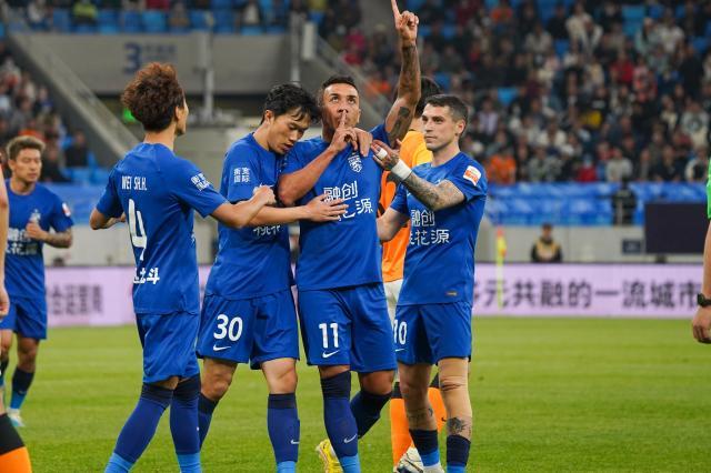 开云官方网站-揭秘三镇四主力单飞幕后 昔日冠军困境中被迫转型