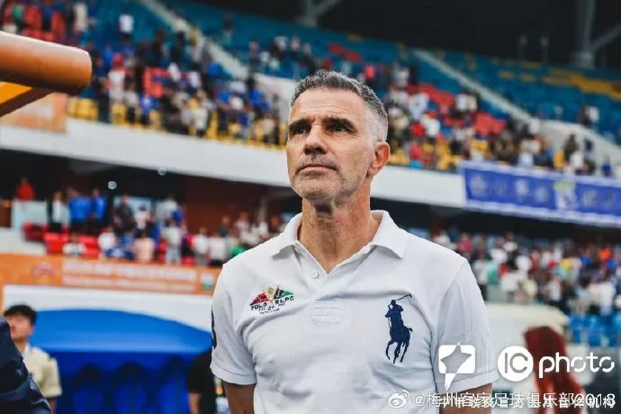 KAIYUN SPORTS-梅州客家官方：主教练吉诺辞职，总经理张效瑞将暂时代理